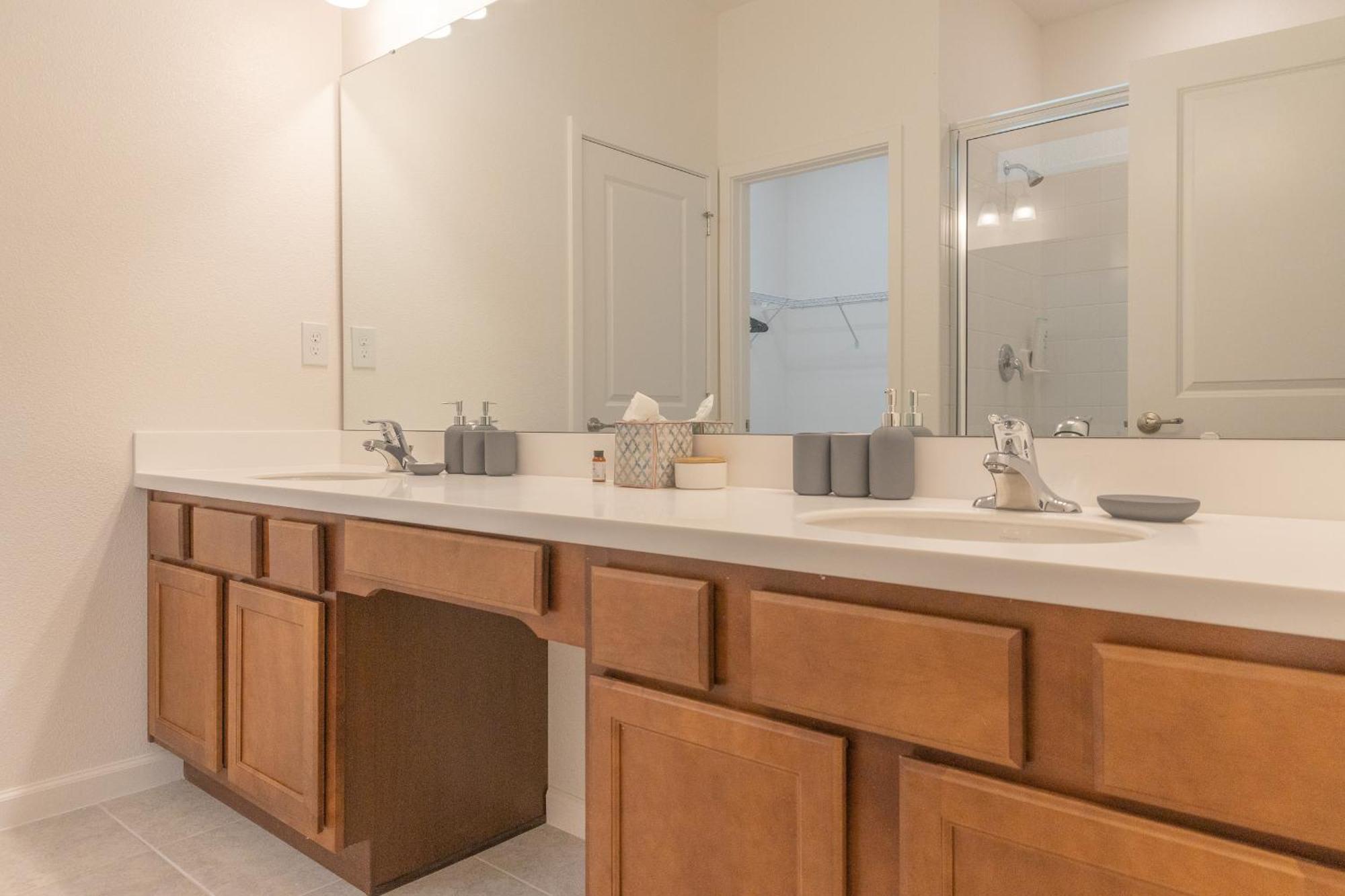 Waterfront Brand New Modern Luxury 8 Bedroom Pool House! Sleeps 16 Kissimmee Εξωτερικό φωτογραφία